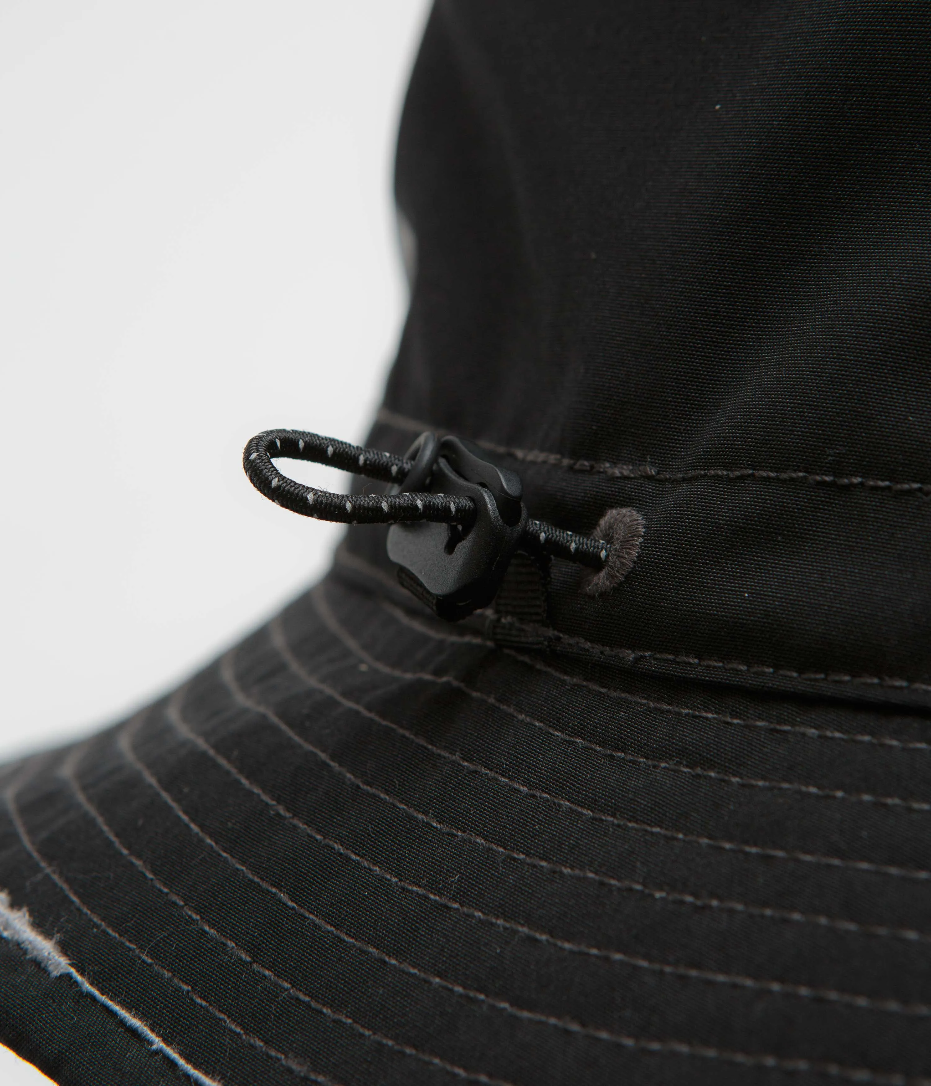 and wander PE CO Bucket Hat - Black