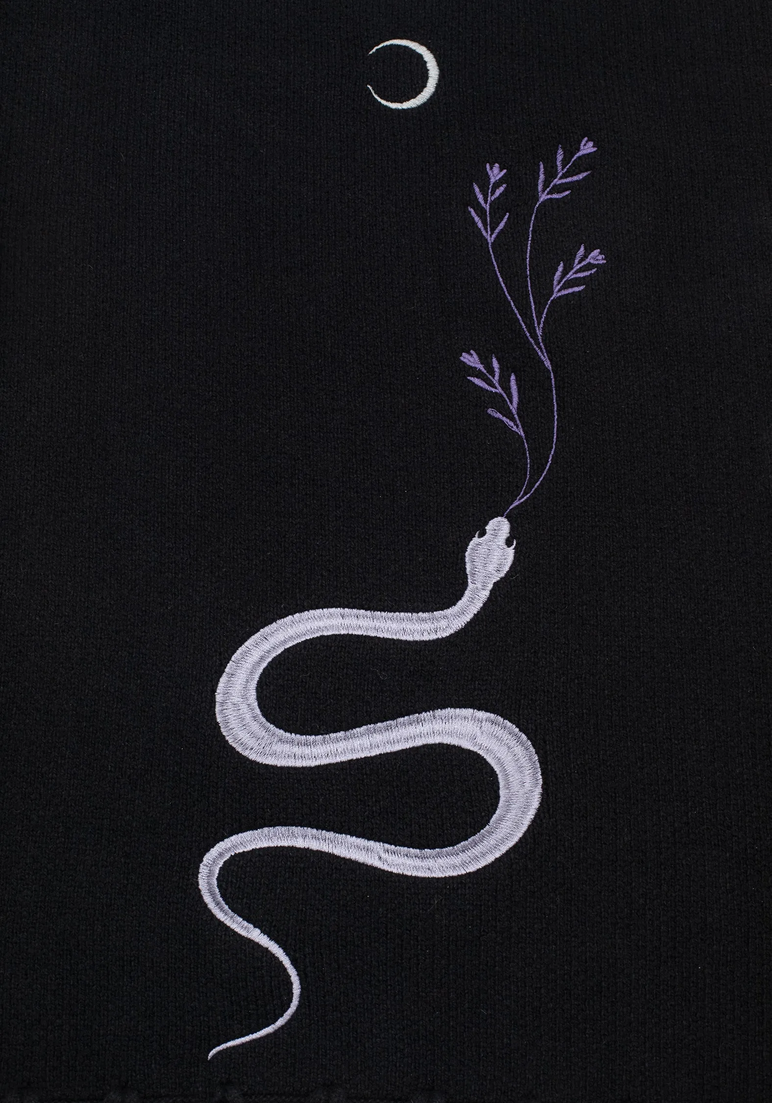 Stylish Dominion Snake Embroidered Scarf - Elegant Fashion Accessory for Chic Outfits