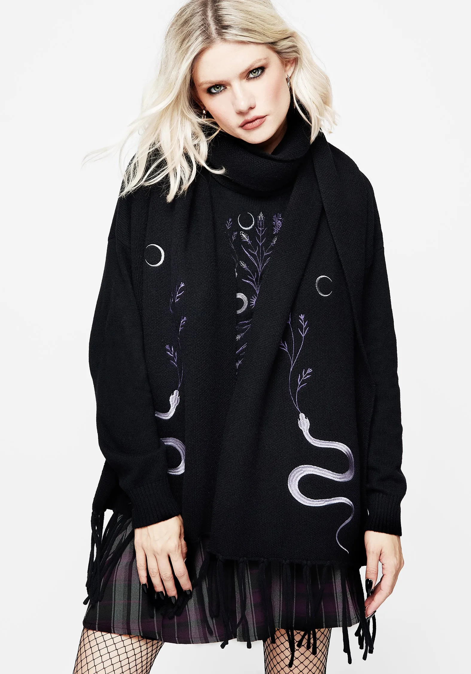 Stylish Dominion Snake Embroidered Scarf - Elegant Fashion Accessory for Chic Outfits