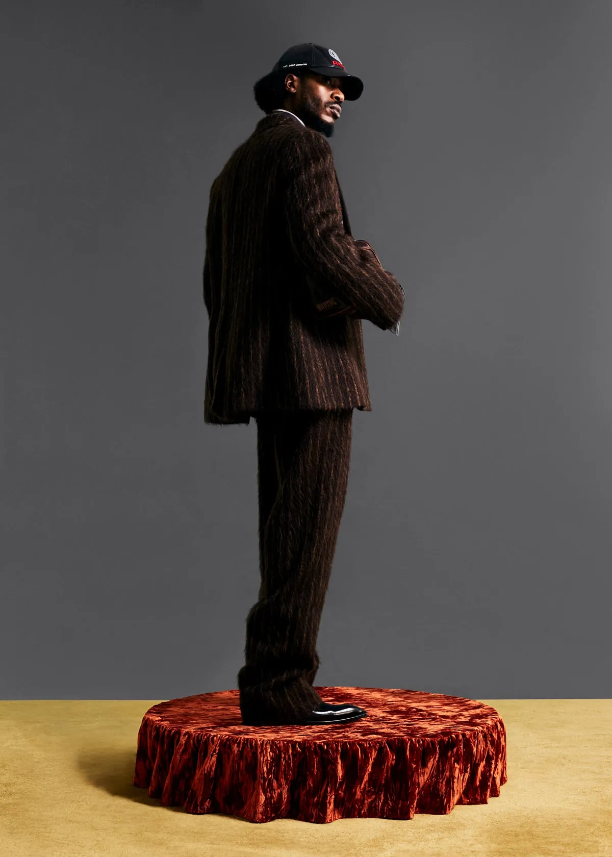 DOUBLE BREASTED SHORT COAT in BROWN-GOLD STRIPE