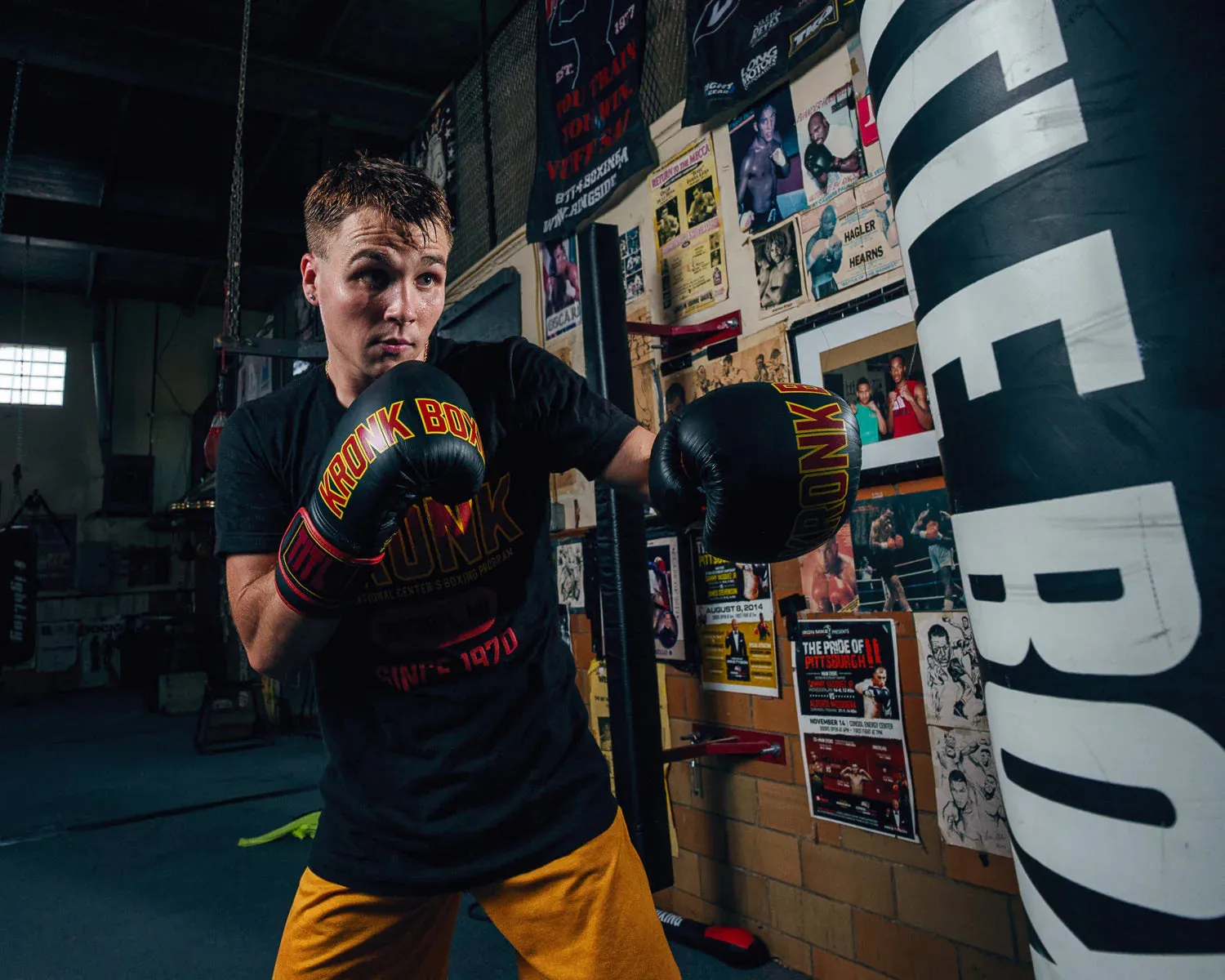 KRONK Boxing Gym Leather Boxing Gloves - Black