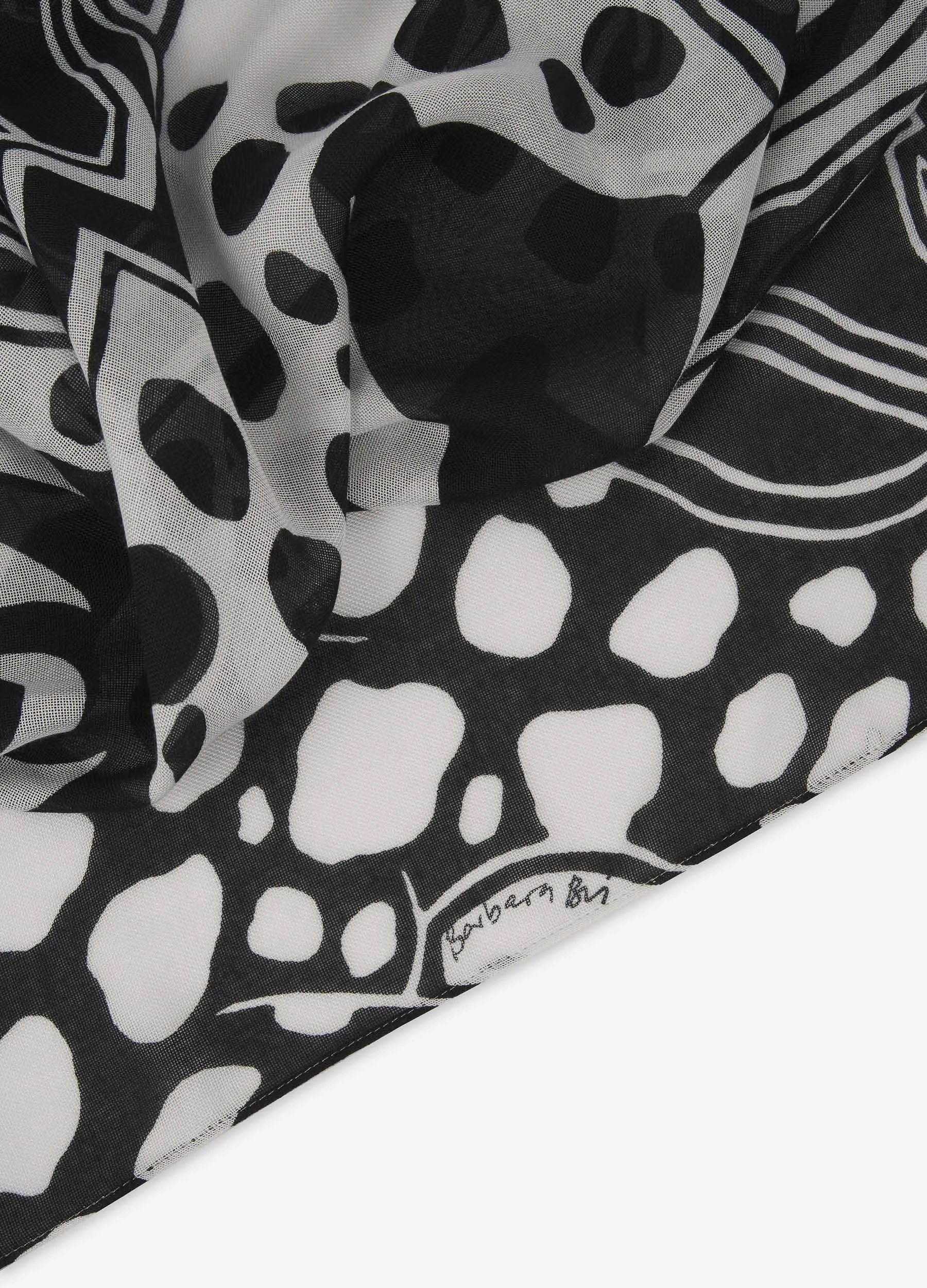 "Leopard" print scarf