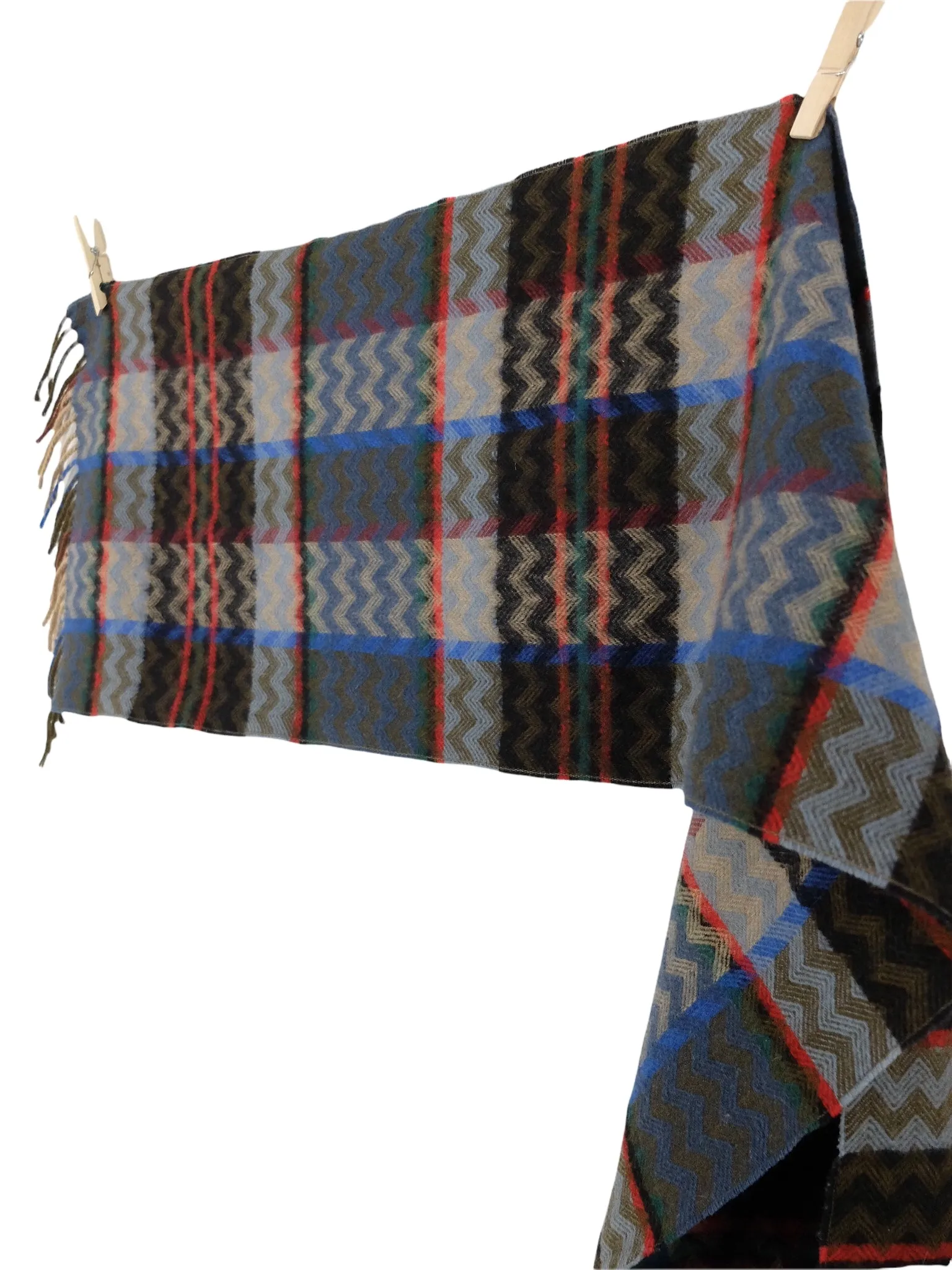 Vintage 70s Wool Abstract Plaid Check & Zig Zag Patterned Long Wrap Winter Scarf